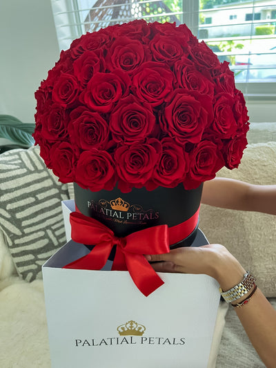 Caja de rosas preservadas rojas