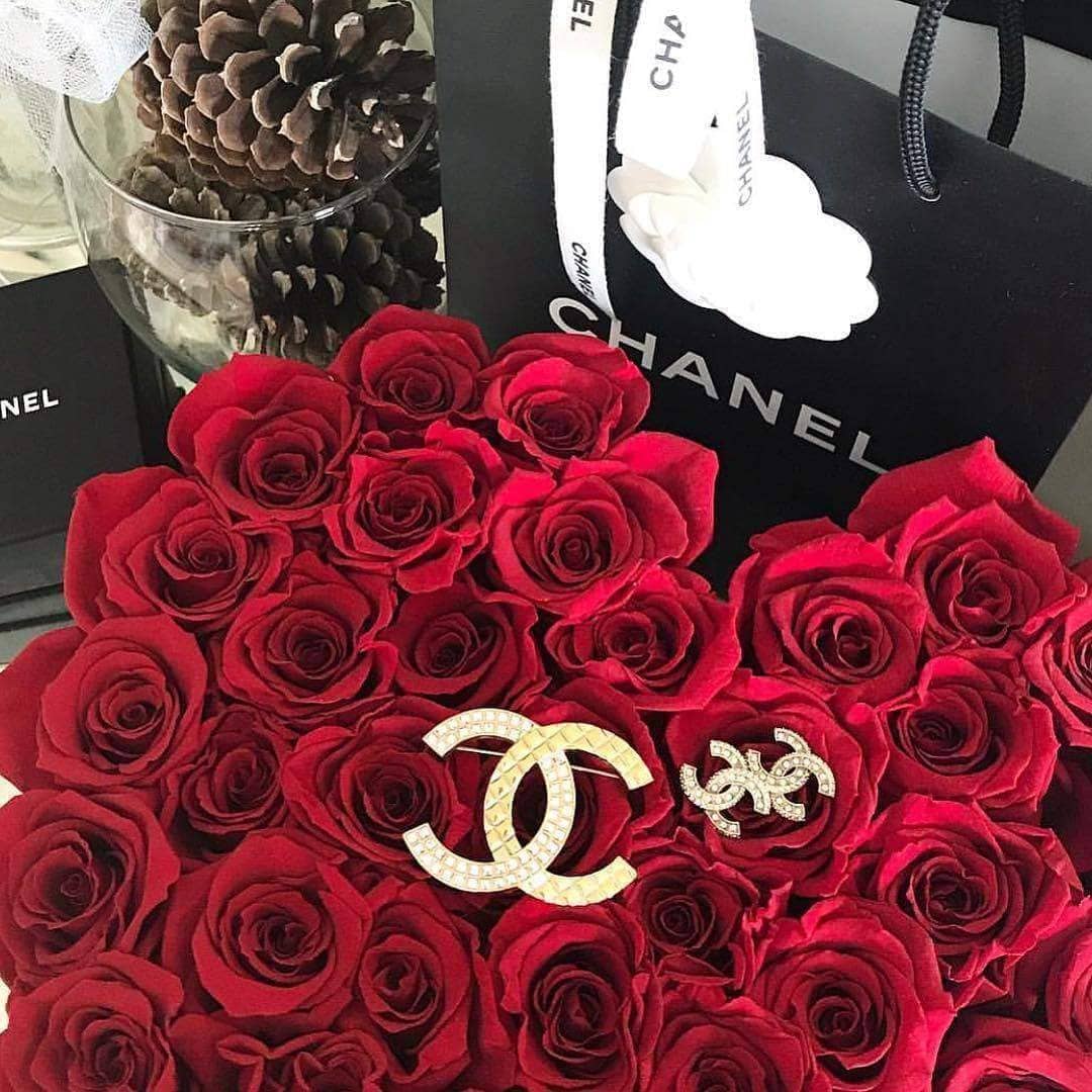 Red Roses That Last A Year - Love Heart Rose Box – Palatial Petals